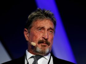 John McAfee se suicida en Barcelona